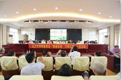 邵阳县商会携手中华助学网开展“一对一”助学公益活动，助力邵阳人才培养